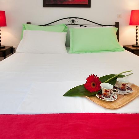 Glyfada House On The Sea Apartment ภายนอก รูปภาพ