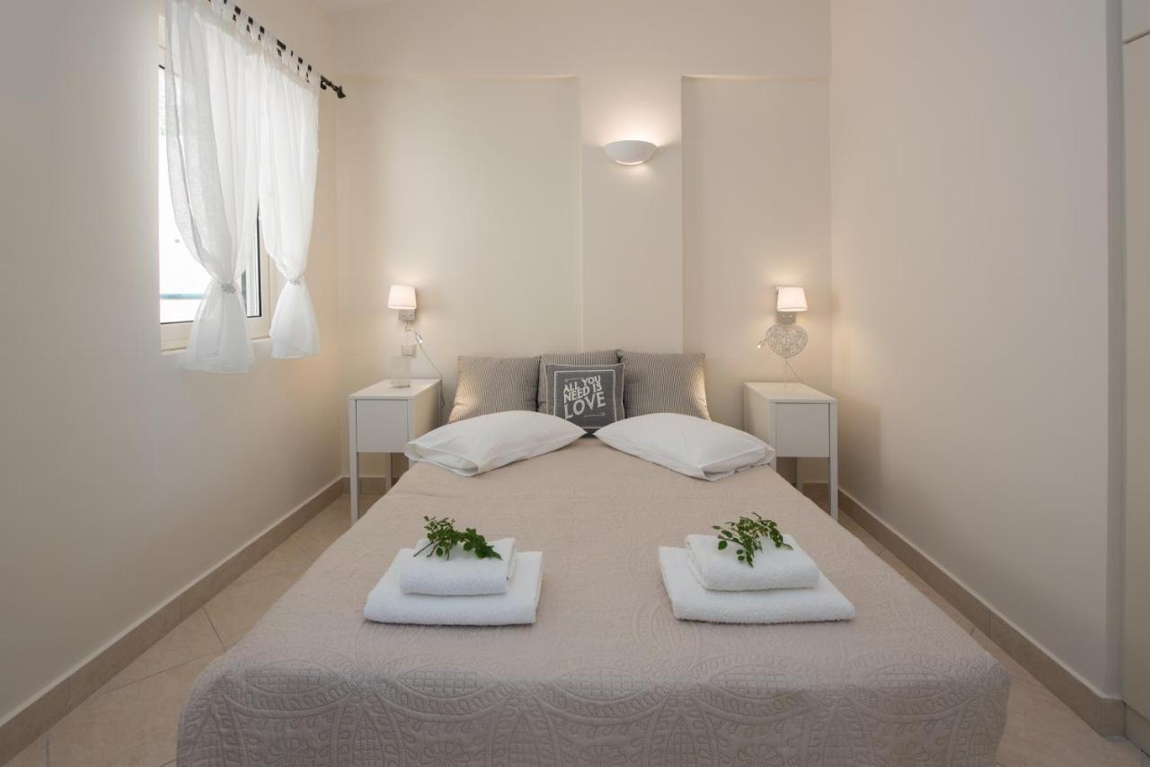 Glyfada House On The Sea Apartment ภายนอก รูปภาพ