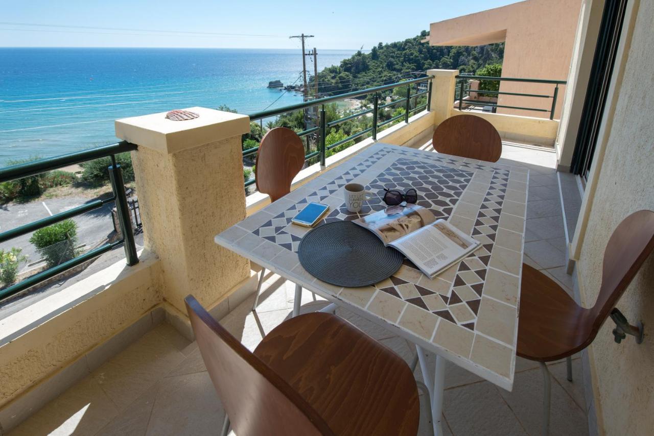 Glyfada House On The Sea Apartment ภายนอก รูปภาพ