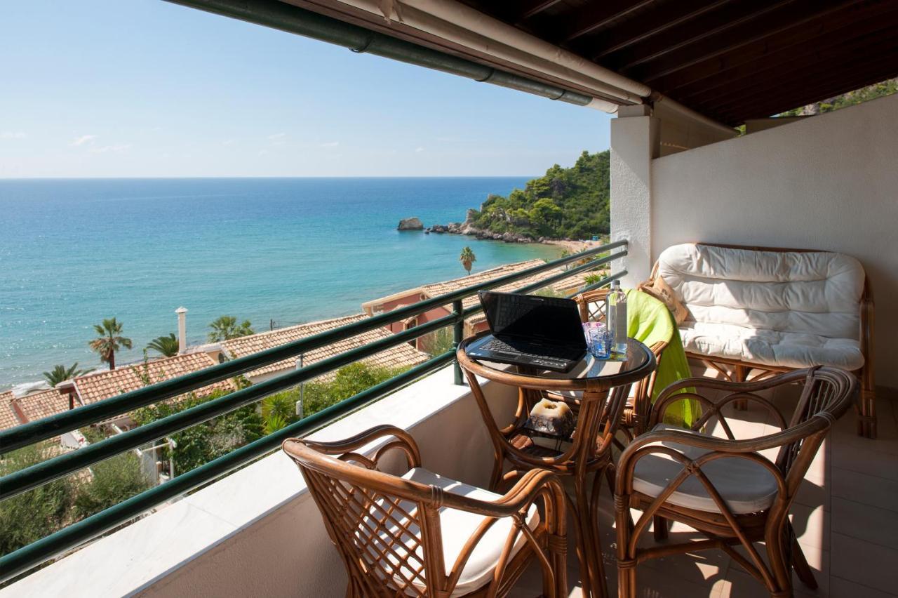 Glyfada House On The Sea Apartment ภายนอก รูปภาพ